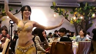 340px x 192px - Teen-big-tits - Sexy asian belly dancer shake her slut boobs - Porn300