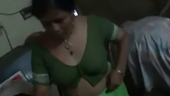 Indian-mature - Mature indian bhabhi changing - Porn300